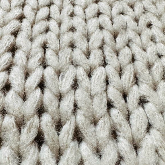 Chunky Knit Beige Turtleneck Sweater - Picture 7 of 7